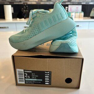 Ladies NO BULL Shoes 7.5